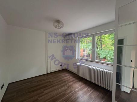 Kompletno renoviran stan sa odvojenom spavaćom sobom na Novom naselju! 34m
