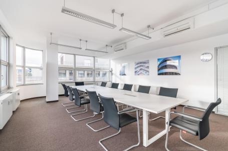 Potpuno opremljene kancelarije za Vas i Vaš tim na lokaciji Regus GTC FORTYONE