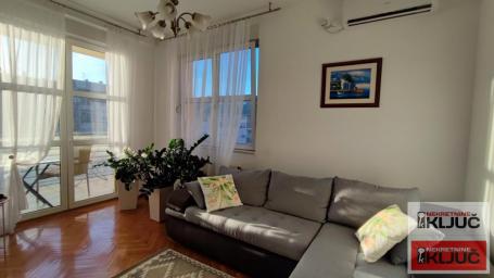 Dvosoban stan 62 m² na Spensu, Novi Sad