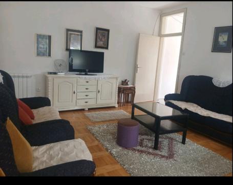 Prodaja dvosobnog stana 53 m2 u mirnom dijelu Maslina