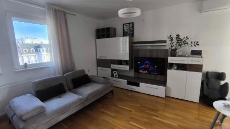 Odličan dvoiposoban stan kod Doma zdravlja