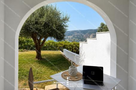 Jednosoban stan sa dvoristem i pogledom na more, Herceg Novi | ID-S2294