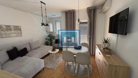 For sale: completely renovated studio apartment in the wider city center