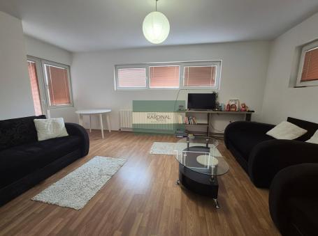 Jednoiposoban stan 55 m², Širi centar, Jagodina, 1. sprat