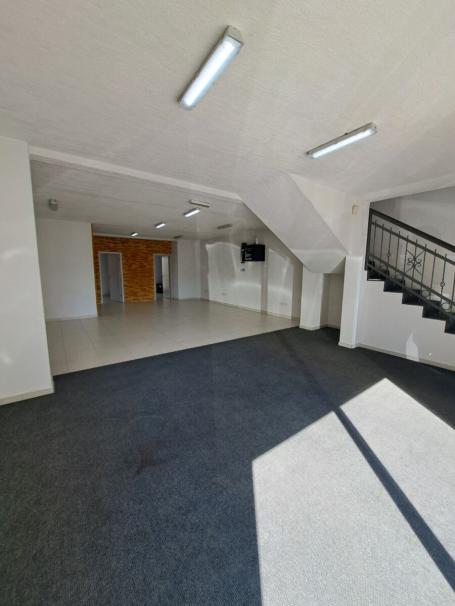 Poslovni prostor 162 m² na Izdavanje – Krivi Most, Podgorica