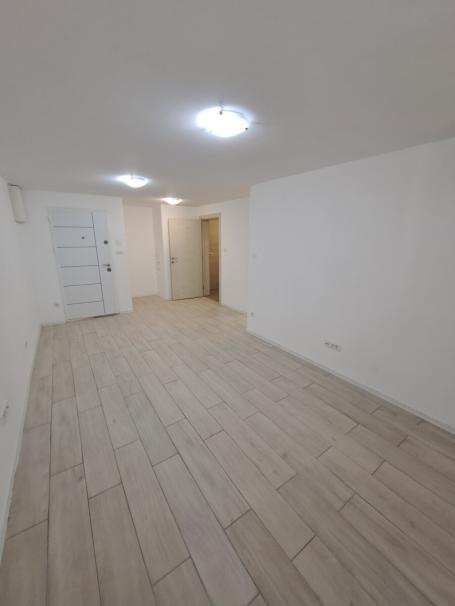 Poslovni prostor 40 m² na Izdavanje – Blok V, Podgorica