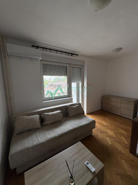 Izdavanje, Stan, 25m2 , Podbara