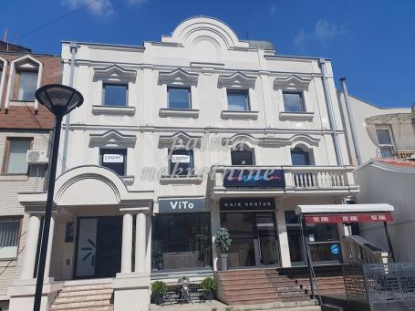 Izdavanje, Poslovni prostor, 125m2 , Centar