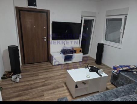 Odličan jednoiposoban  stan na Adicama!