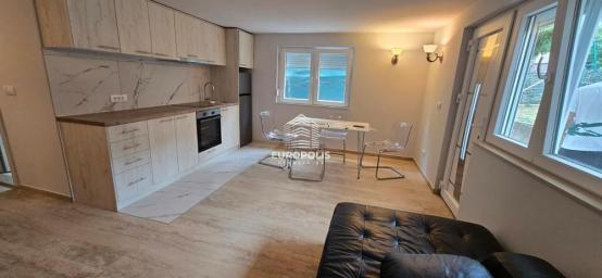 Izdaje se renoviran stan 37 m² – Ratka Mitrovića ID#9697