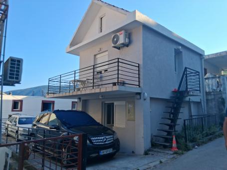 prodajem jednosoban stan ili kucu