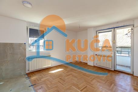 2.5, Novogradnja, Železnička stanica