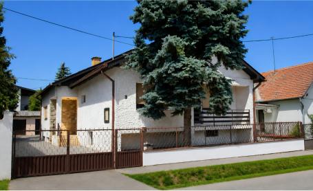 Kvalitetna kuca 198m2, Ekonomska škola Sombor