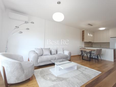 New, completely furnished 2-bedroom apartment in Wellport