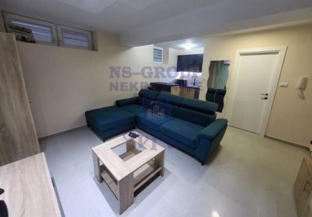 Kompletno nameštena garsonjera površine 25 m² u novogradnji na Telepu. 