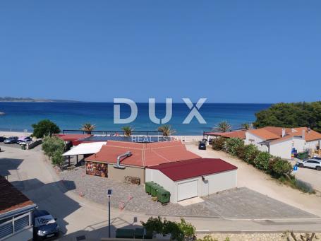  OTOK PAG, POVLJANA - Prekrasan stan u Povljani, korak od plaže s terasom koja nudi spektakularan po