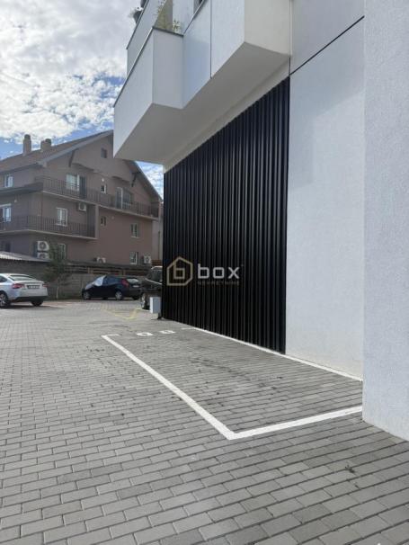 Parking mesto, 11m2, Pantelej